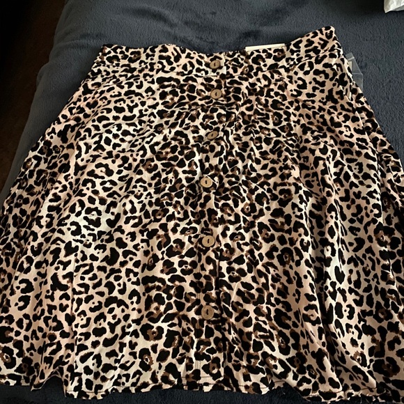 Skirt - Picture 2 of 2